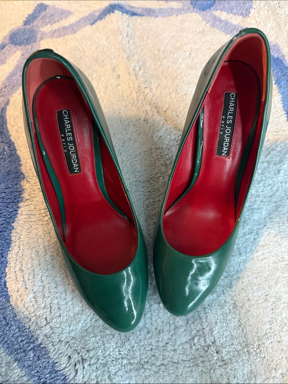 Charles Jourdan Emerald Green Patent Pointed-Toe Pumps with Red Insole